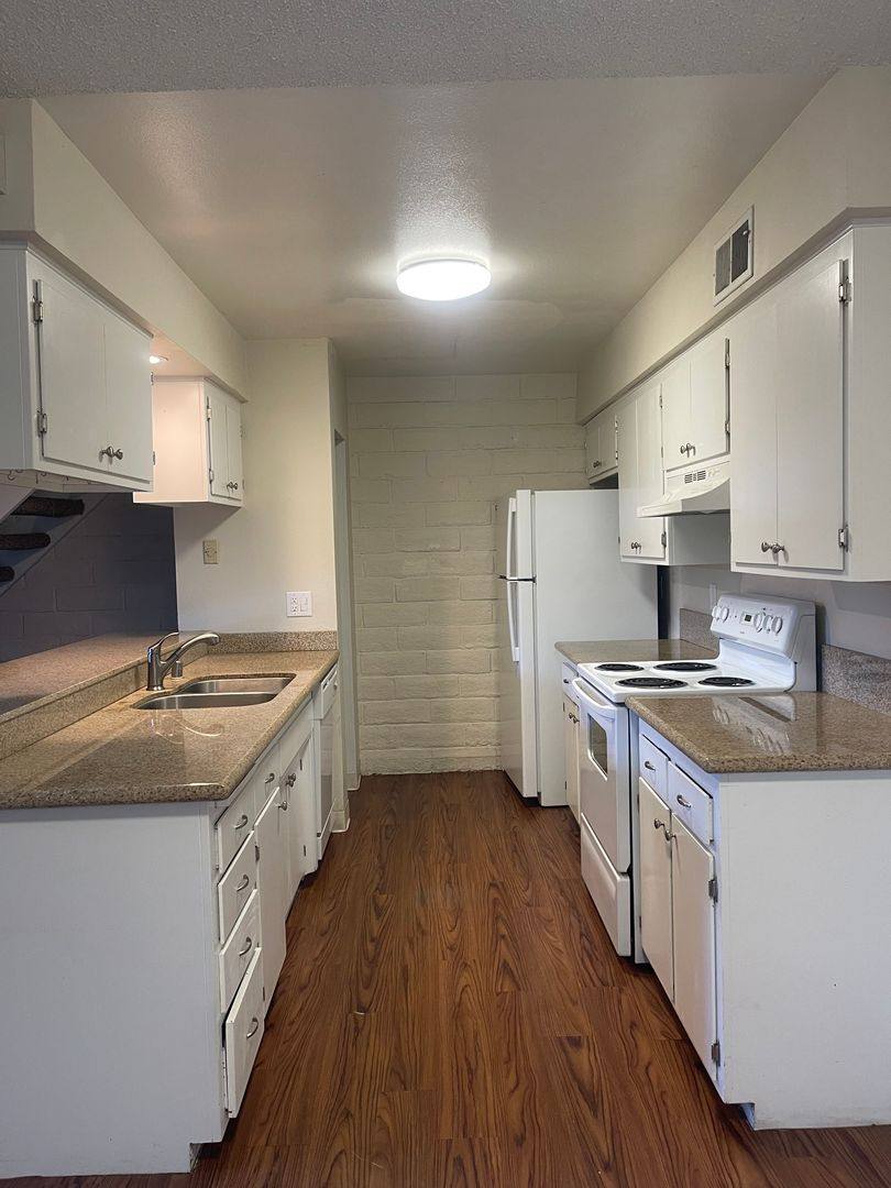 Townhouse for rent at 3260, 3276, 3306 Alexander Dr, Redding, CA 96002