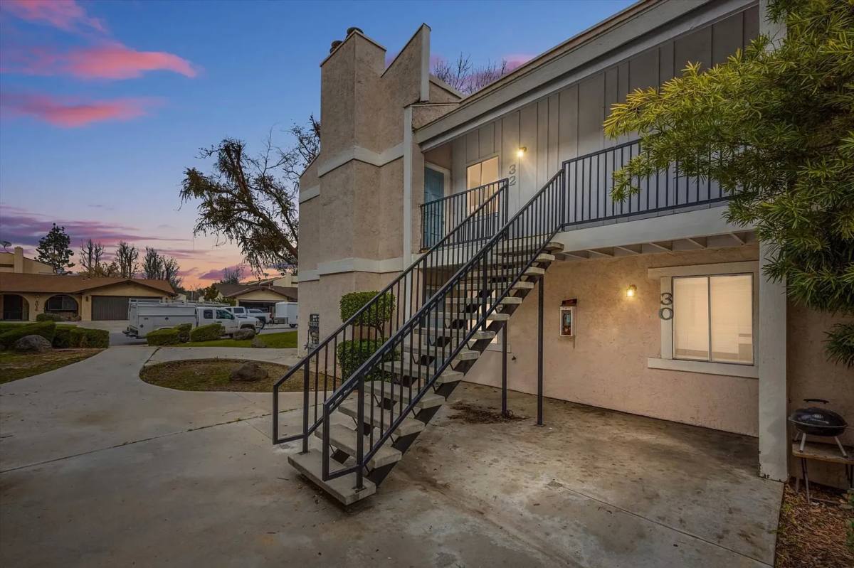 Apartment for rent at 5001 Appleblossom Dr, Bakersfield, CA 93309