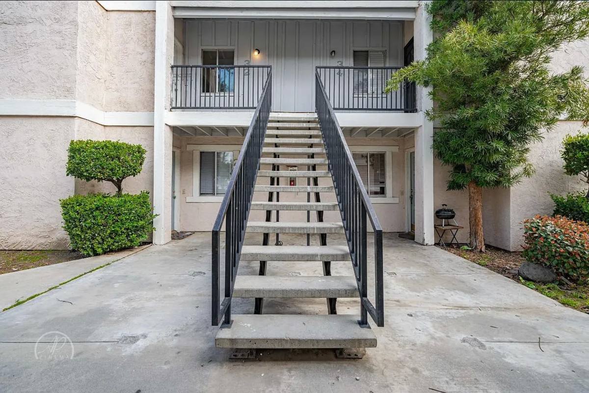 Apartment for rent at 5001 Appleblossom Dr, Bakersfield, CA 93309