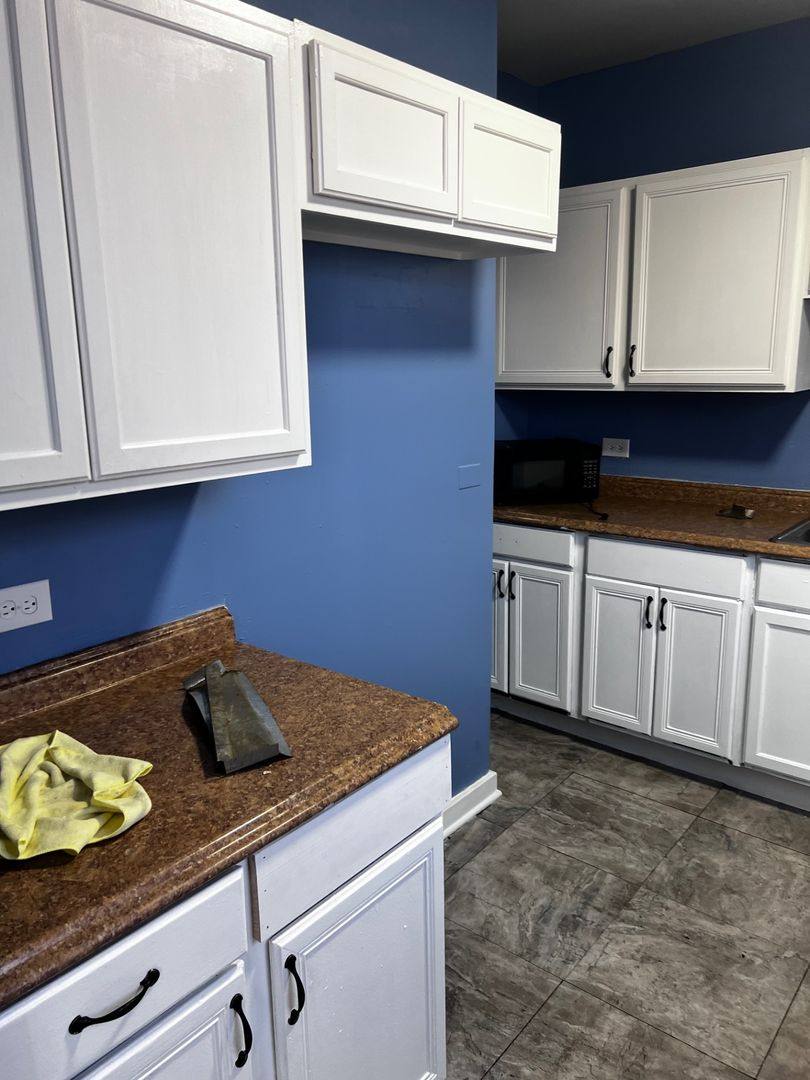 Apartment for rent at 1300 W 57th St, Chicago, IL 60636