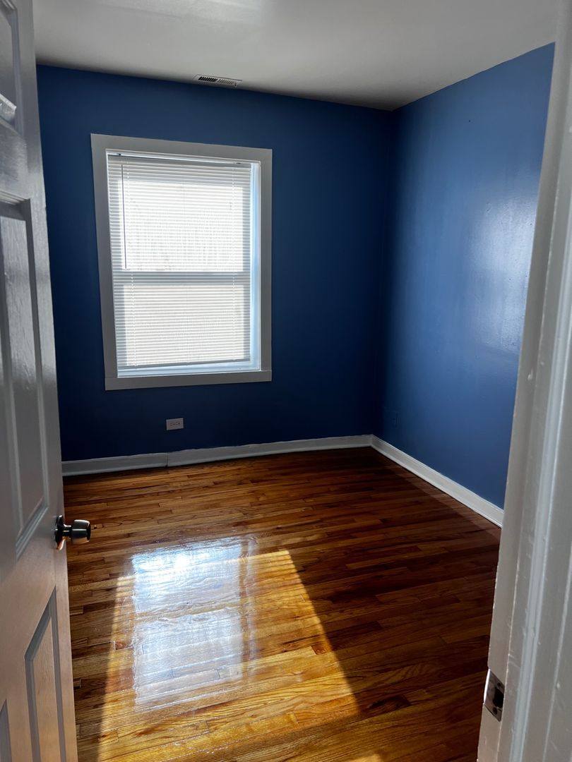 Apartment for rent at 1300 W 57th St, Chicago, IL 60636