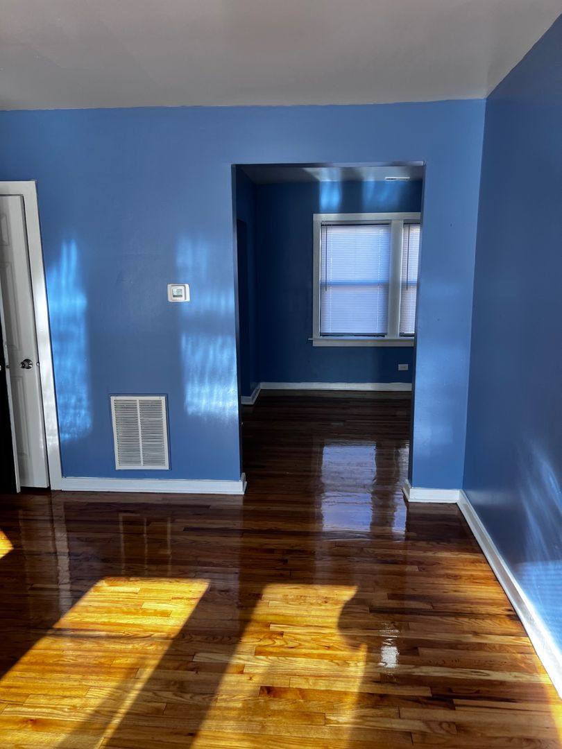Apartment for rent at 1300 W 57th St, Chicago, IL 60636