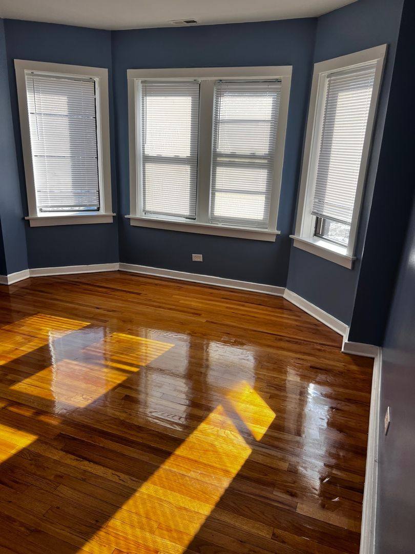 Apartment for rent at 1300 W 57th St, Chicago, IL 60636