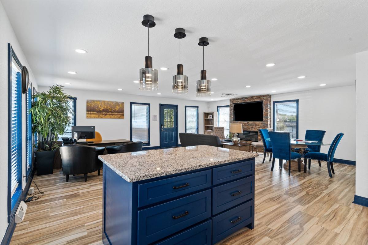 Apartment for rent at 3926 S Redwood Dr, Independence, MO 64055