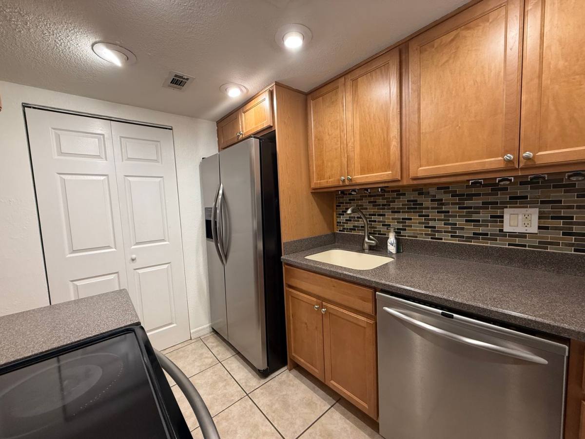 Condo for rent at 633 S Palmetto Ave #301, Daytona Beach, FL 32114