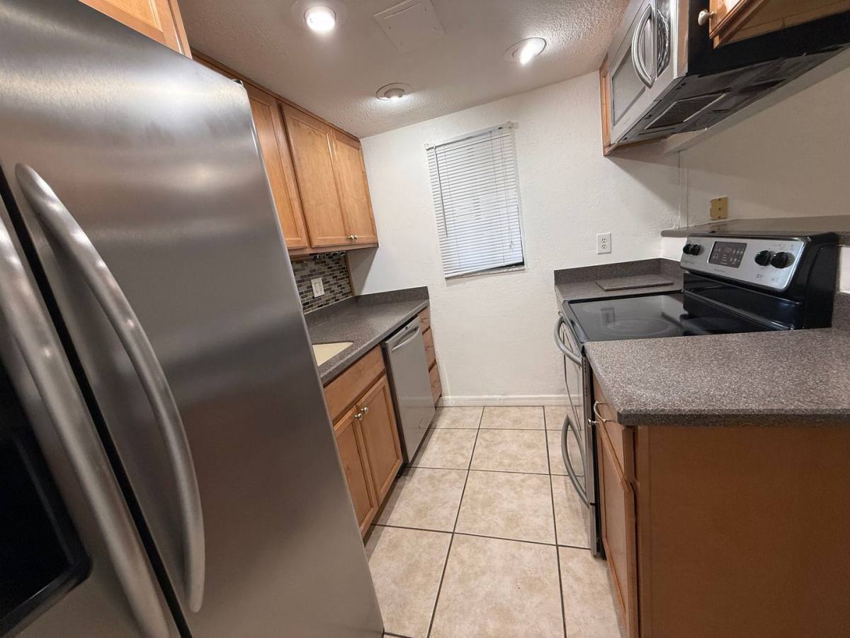 Condo for rent at 633 S Palmetto Ave #301, Daytona Beach, FL 32114