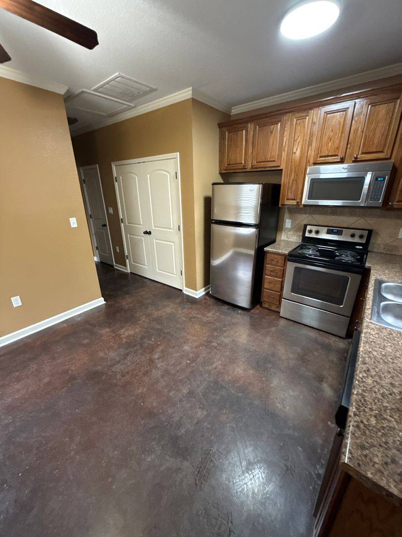 Apartment for rent at 214-220 Tyler Rd, Russellville, AR 72801