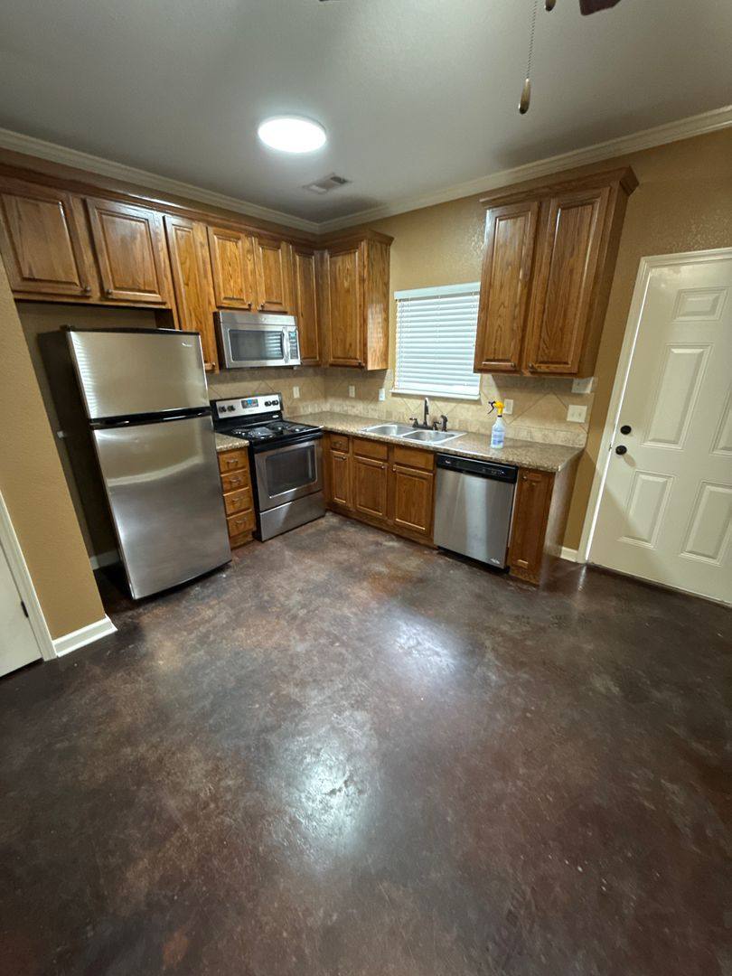 Apartment for rent at 214-220 Tyler Rd, Russellville, AR 72801