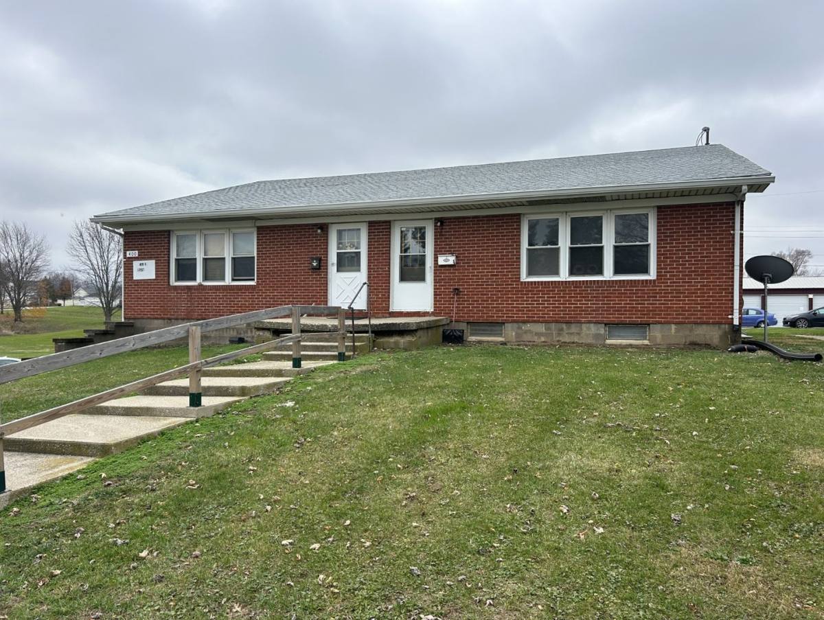 Apartment for rent at 400-404 W 1st St, Fowler, IN 47944