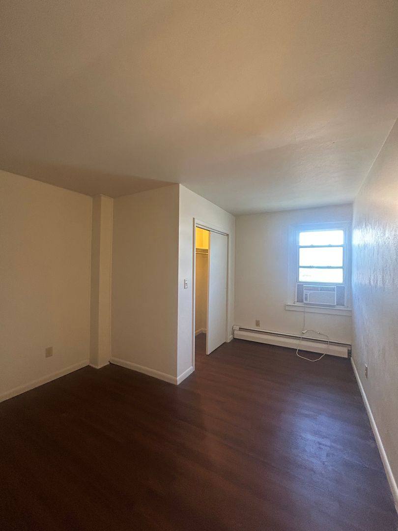 Apartment for rent at 400-404 W 1st St, Fowler, IN 47944