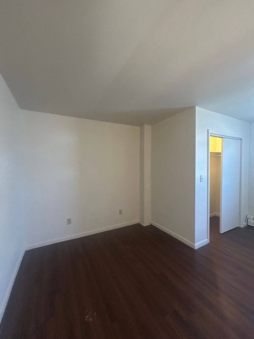Apartment for rent at 400-404 W 1st St, Fowler, IN 47944