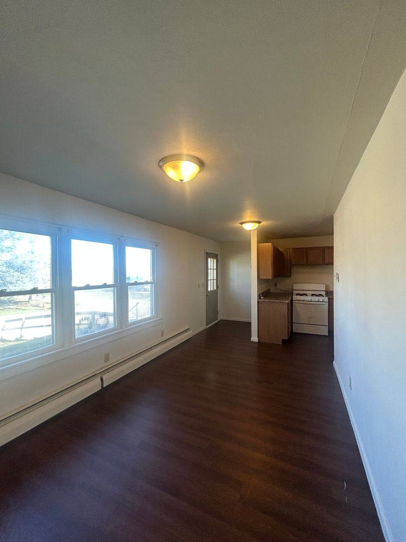 Apartment for rent at 400-404 W 1st St, Fowler, IN 47944