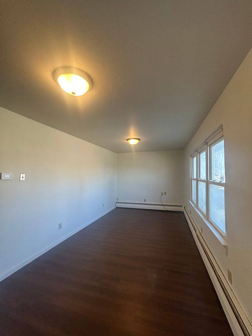 Apartment for rent at 400-404 W 1st St, Fowler, IN 47944