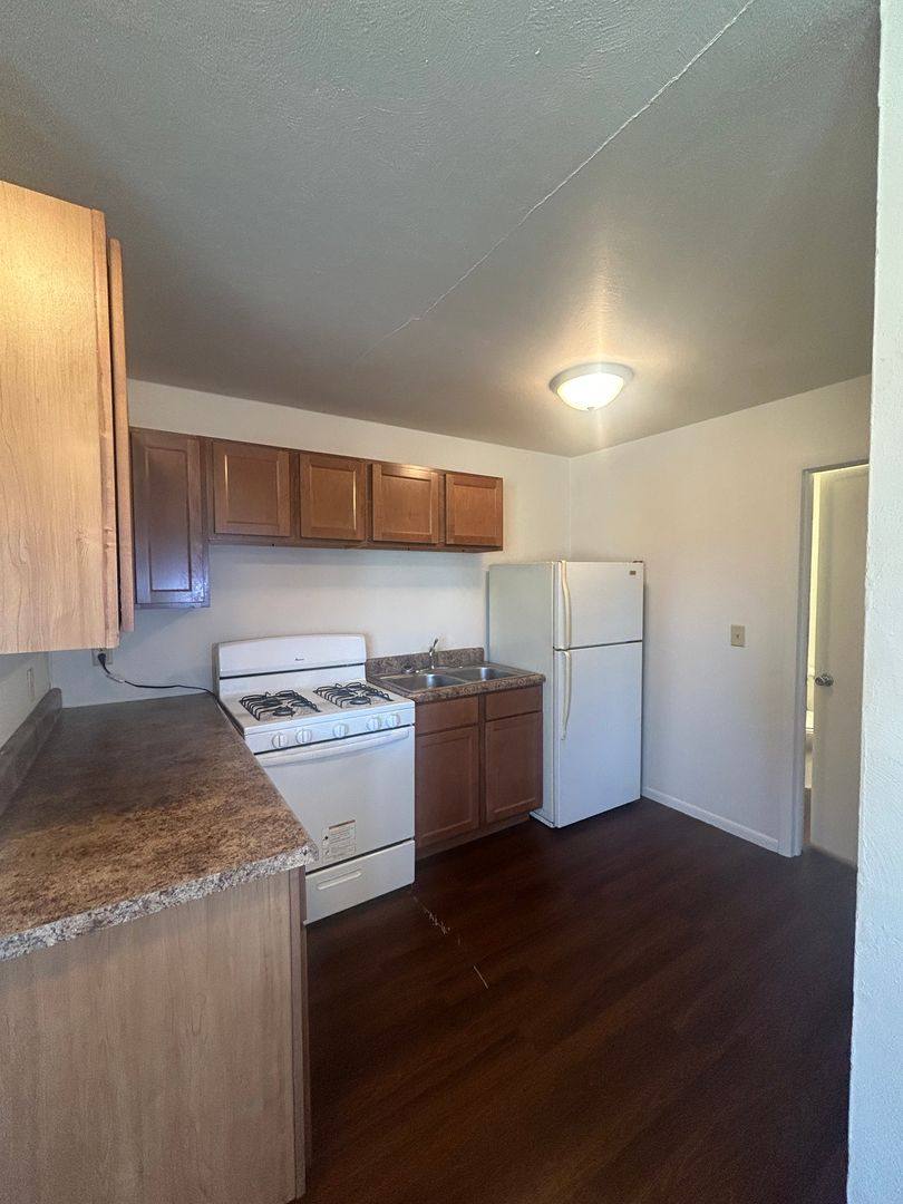 Apartment for rent at 400-404 W 1st St, Fowler, IN 47944