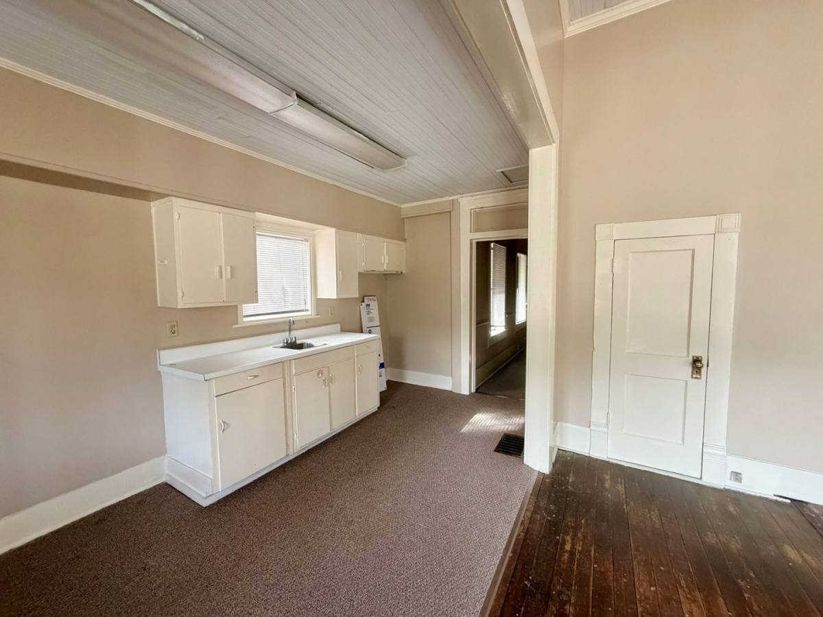 Apartment for rent at 227 S Zetterower, Statesboro, GA 30458