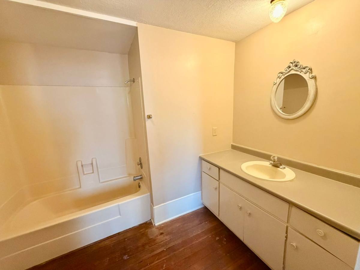 Apartment for rent at 227 S Zetterower, Statesboro, GA 30458