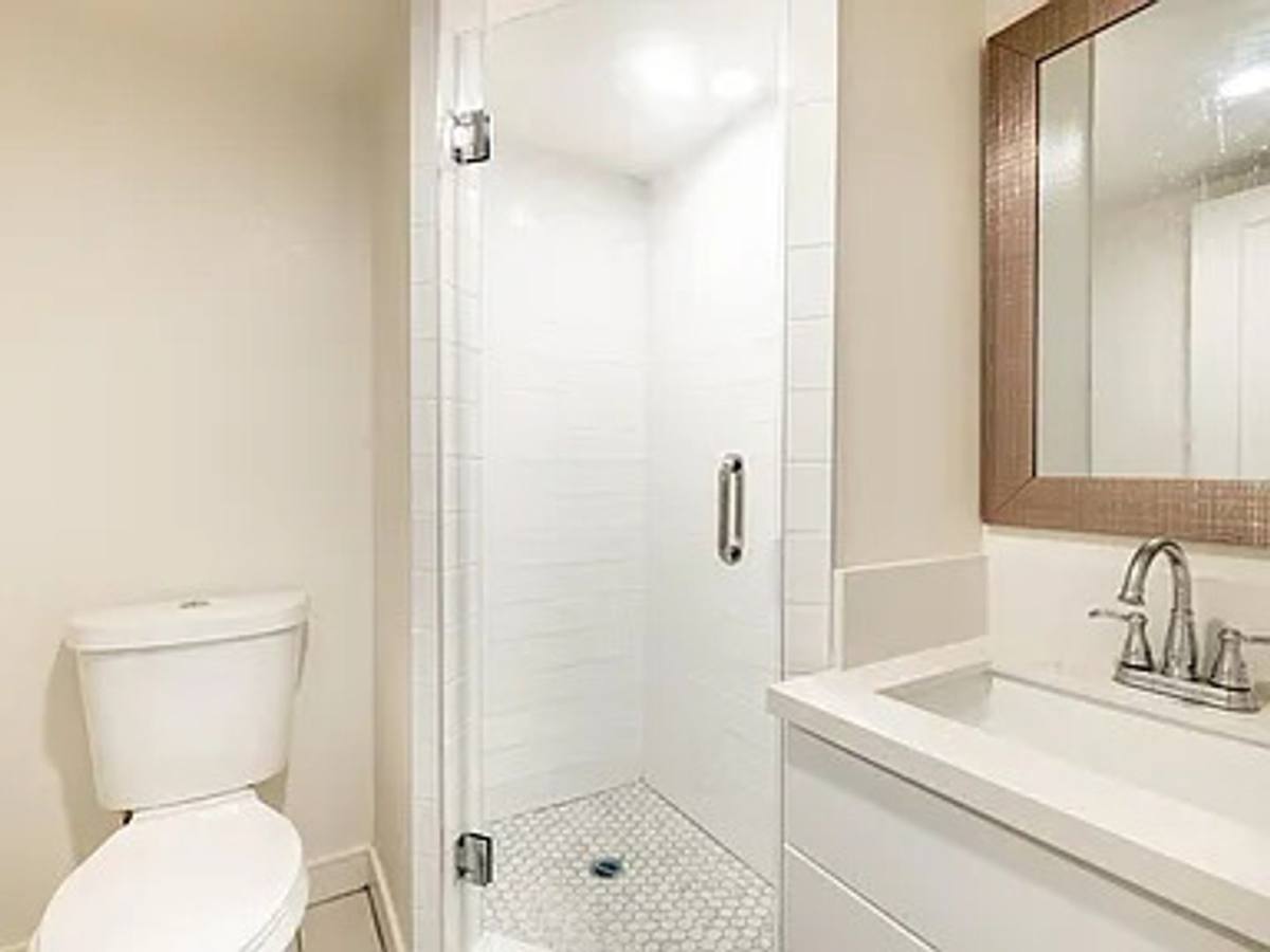 Apartment for rent at 1458 W 37th Place, Los Angeles, CA 90018
