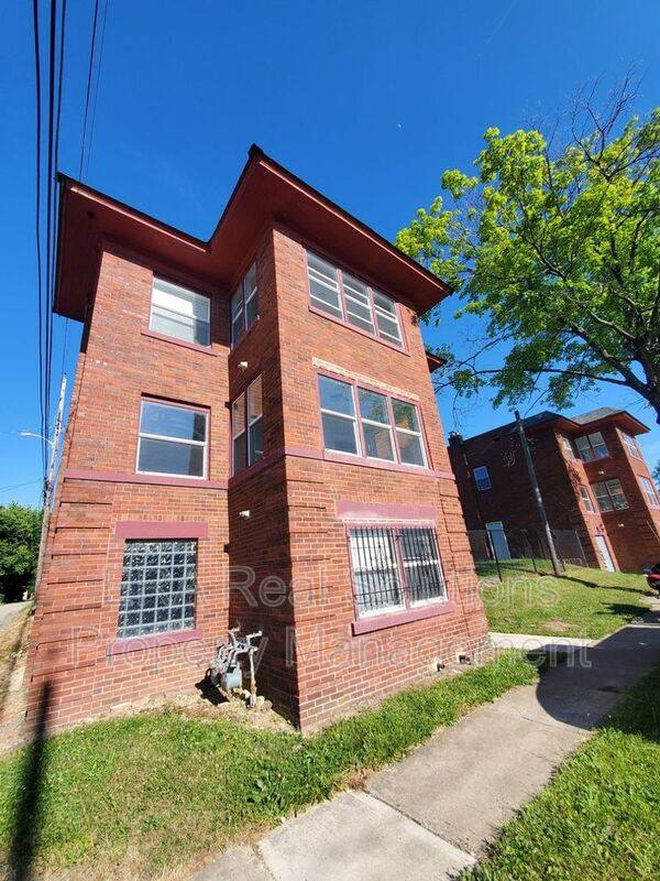 Apartment for rent at 1092 Oakwood Ave, Columbus, OH 43206