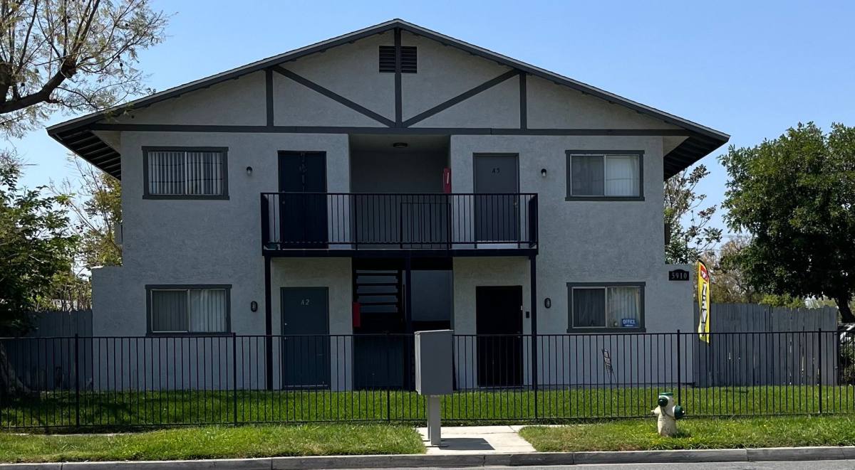 Apartment for rent at 5910 Warren St, Riverside, CA 92503