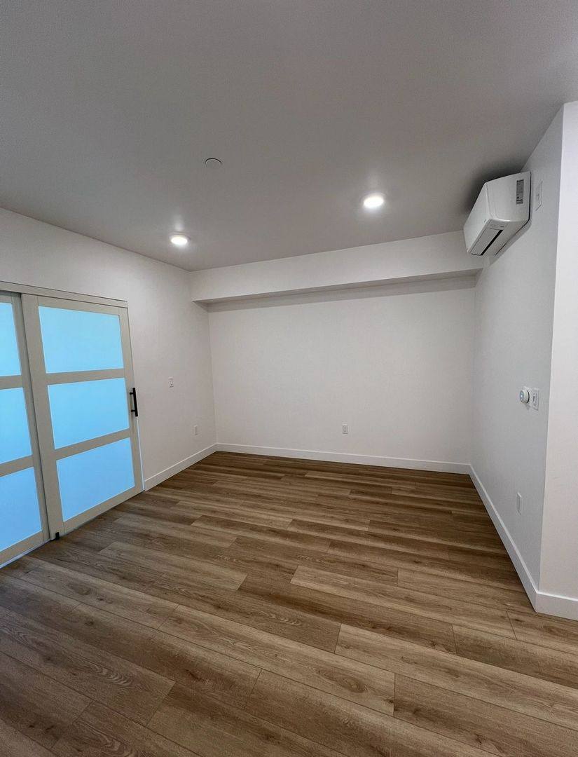Apartment for rent at 1039 E 28th St, Los Angeles, CA 90011
