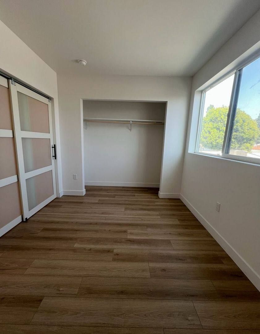 Apartment for rent at 1039 E 28th St, Los Angeles, CA 90011