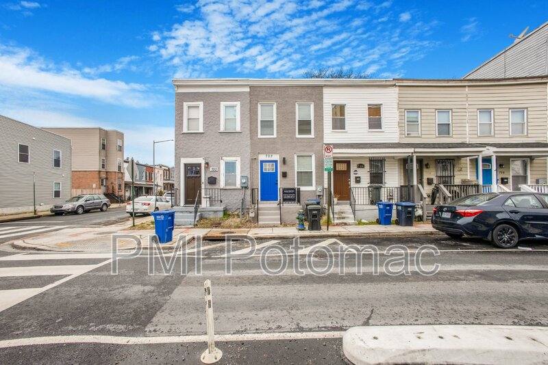 Townhouse for rent at 702 19th St NE, Washington, DC 20002