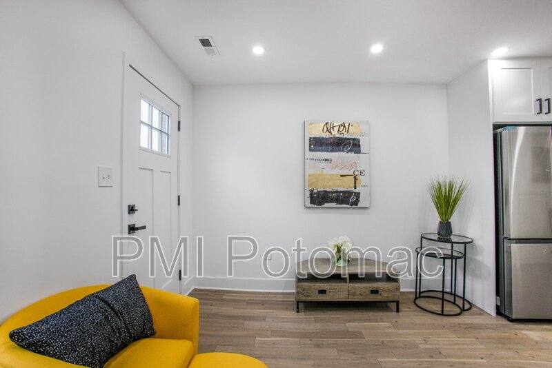 Townhouse for rent at 702 19th St NE, Washington, DC 20002