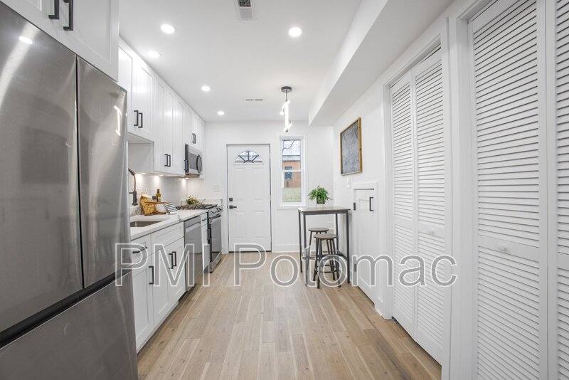 Townhouse for rent at 702 19th St NE, Washington, DC 20002
