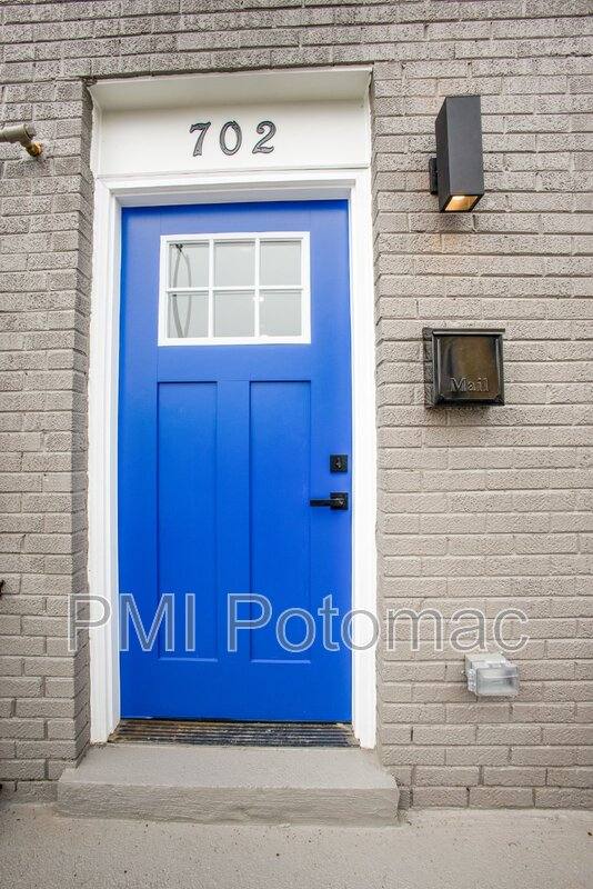 Townhouse for rent at 702 19th St NE, Washington, DC 20002