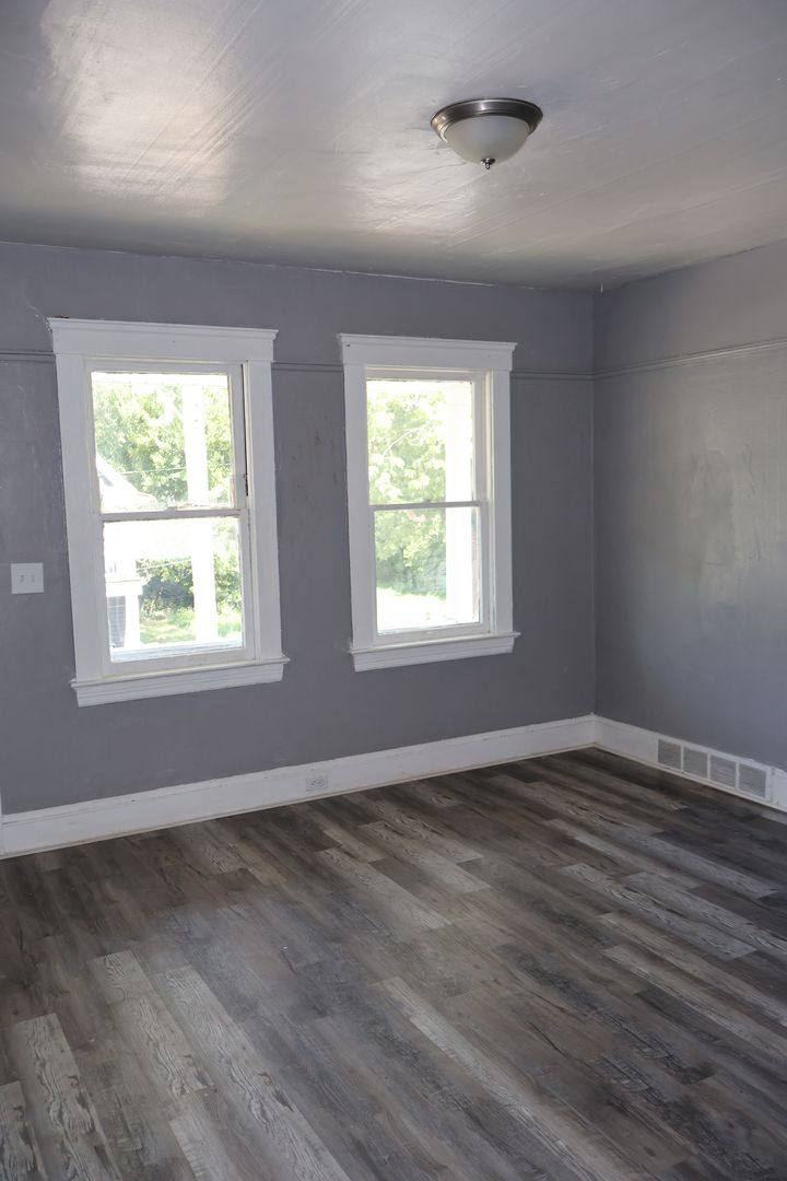 Apartment for rent at 6812 Whitney Ave, Cleveland, OH 44103