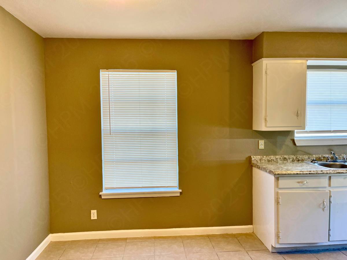 Apartment for rent at 766-768 Edgebrook, San Antonio, TX 78213