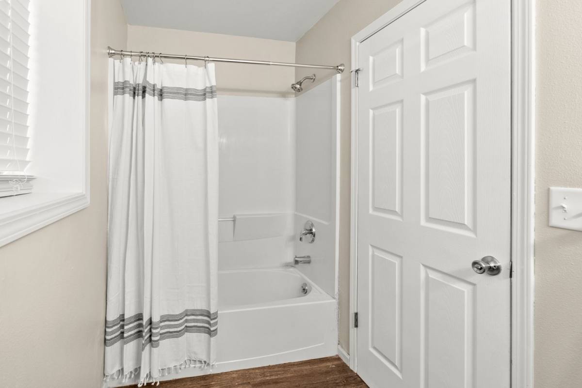 Apartment for rent at 2016 College St, Cedar Falls, IA 50613