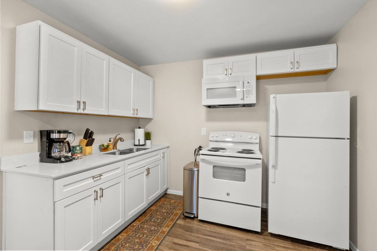 Apartment for rent at 2016 College St, Cedar Falls, IA 50613
