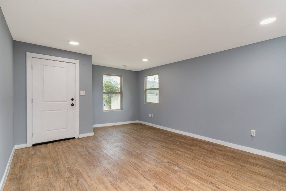 House for rent at 4621 Owenwood Ave, Dallas, TX 75223