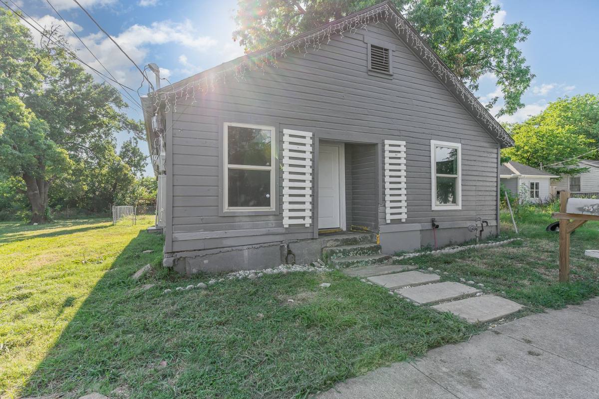 House for rent at 4621 Owenwood Ave, Dallas, TX 75223