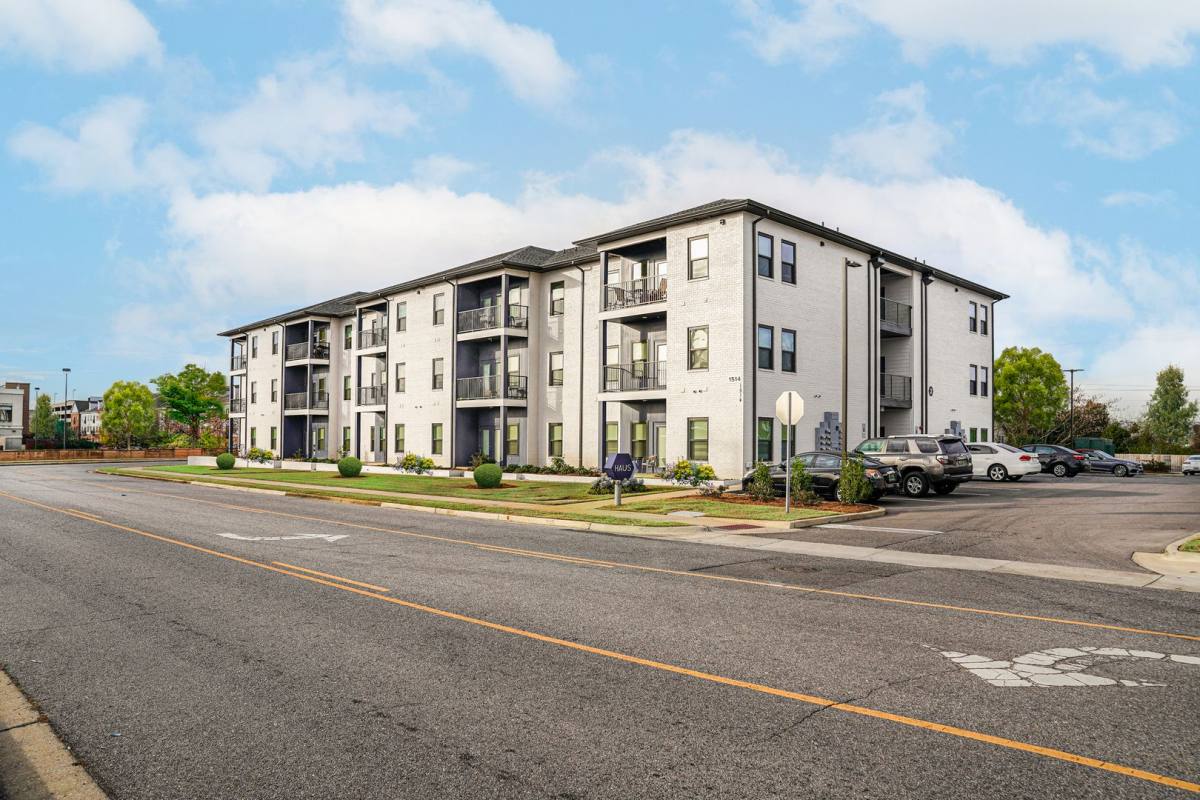 Apartment for rent at 1514 6th Ave, Tuscaloosa, AL 35401