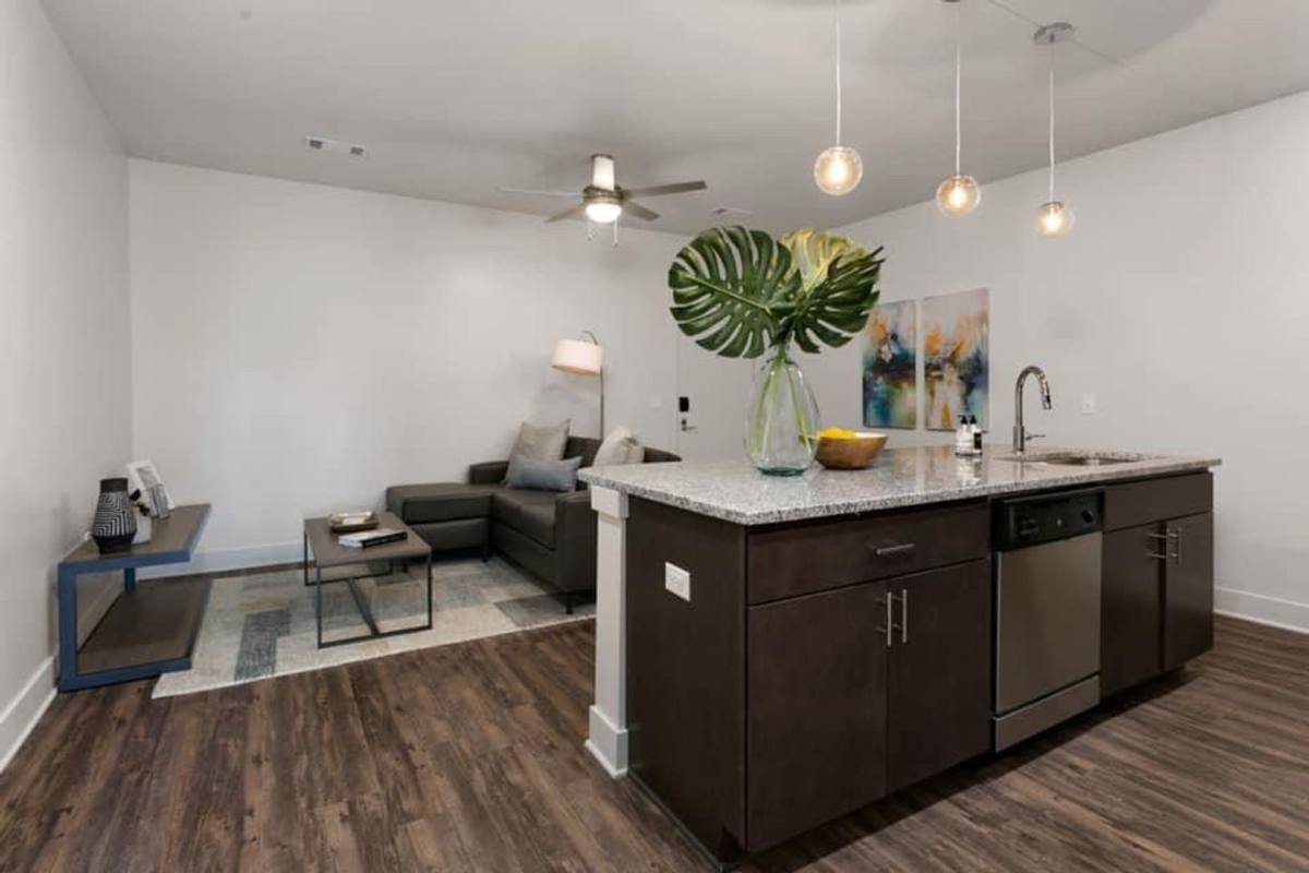Apartment for rent at 1514 6th Ave, Tuscaloosa, AL 35401