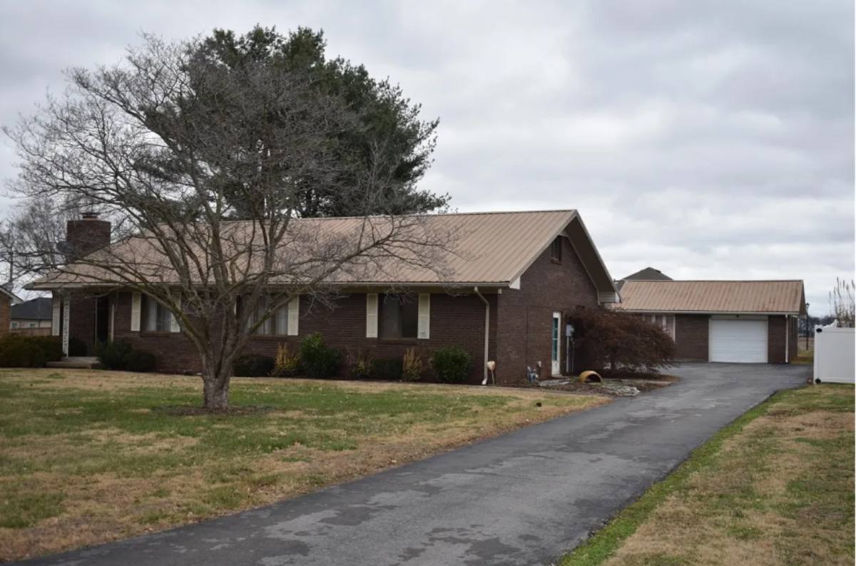 House for rent at 122 N Fairway Rd, Franklin, KY 42134