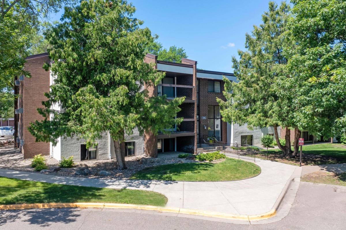 Apartment for rent at 1596 Millpond Court, Chaska, MN 55318