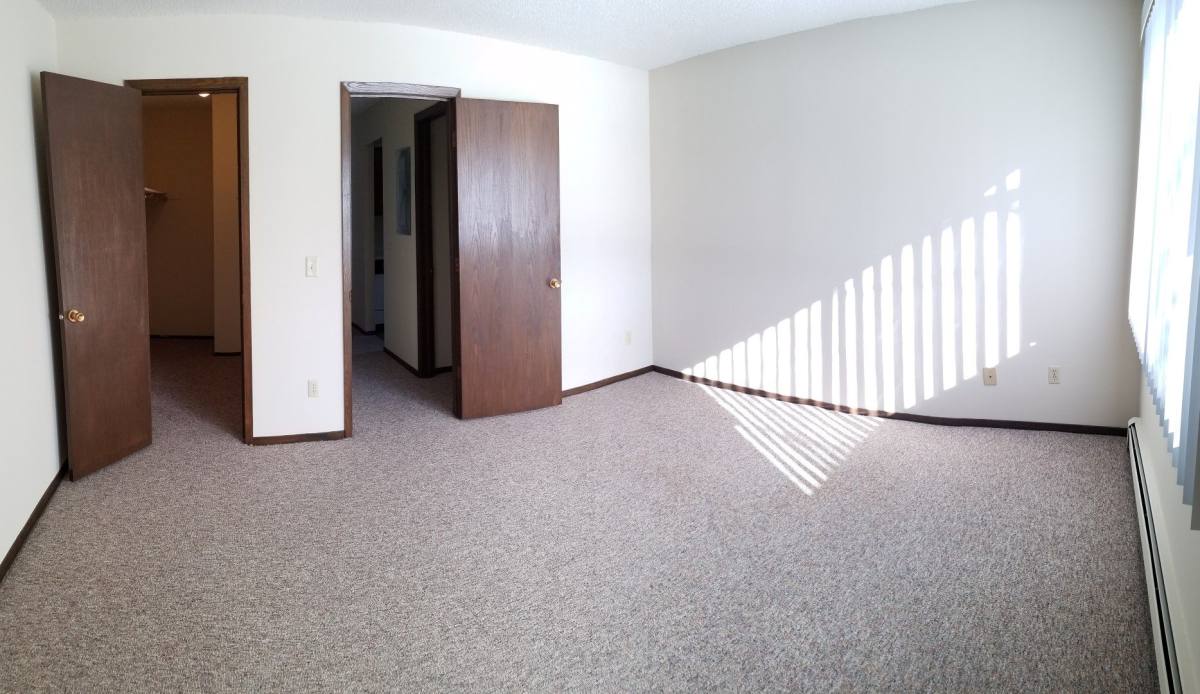 Apartment for rent at 1596 Millpond Court, Chaska, MN 55318