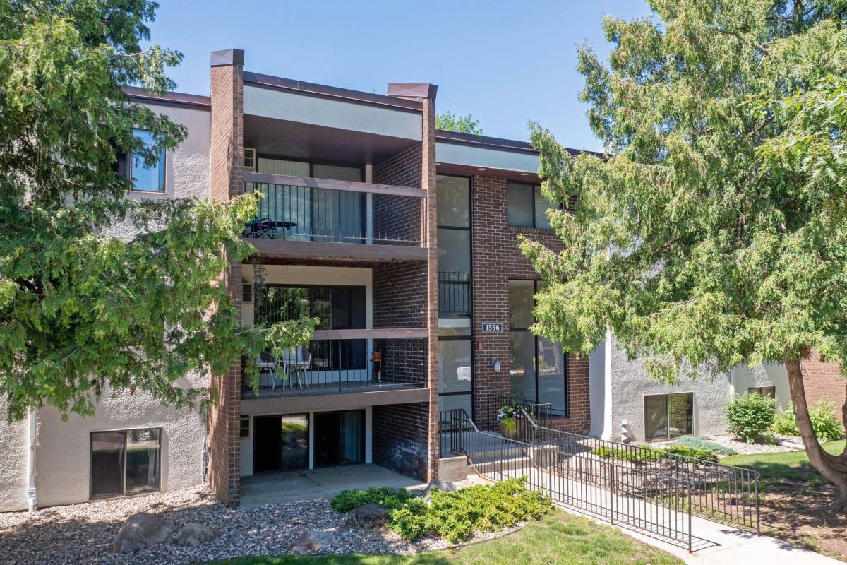 Apartment for rent at 1596 Millpond Court, Chaska, MN 55318
