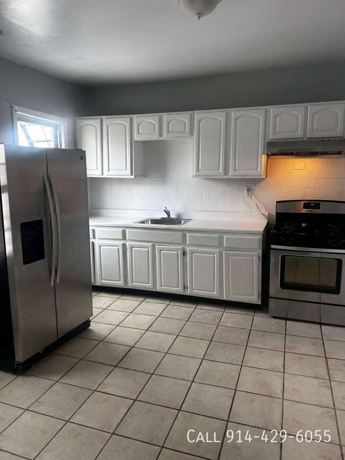 Apartment for rent at 44 Vineyard Ave, Yonkers, NY 10703
