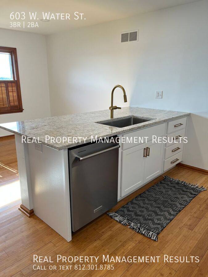 House for rent at 603 W Water St, Newburgh, IN 47630