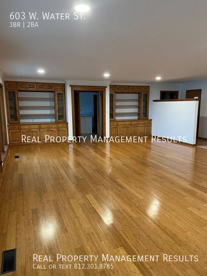 House for rent at 603 W Water St, Newburgh, IN 47630