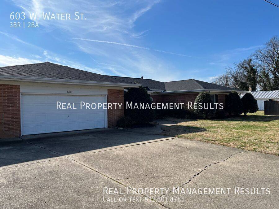 House for rent at 603 W Water St, Newburgh, IN 47630