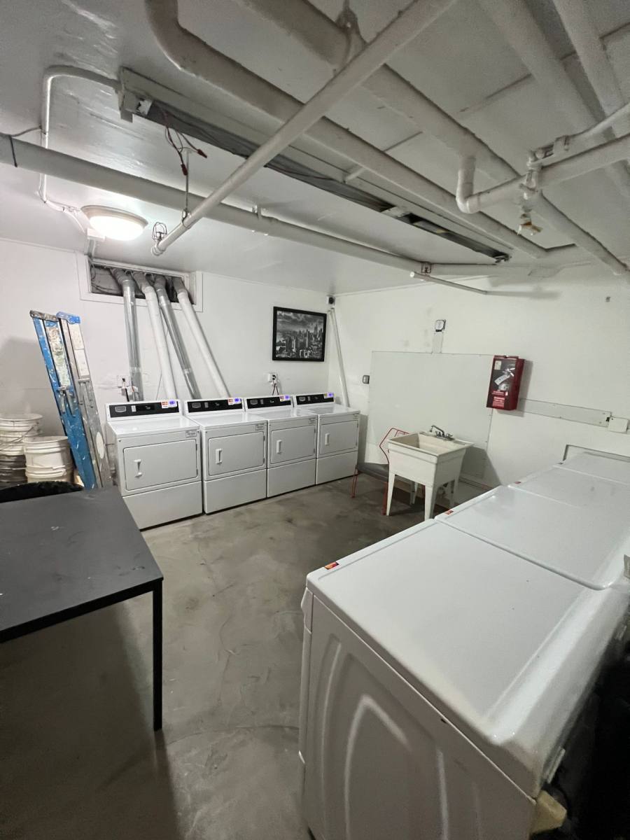 Apartment for rent at 324 S Catalina St, Los Angeles, CA 90020