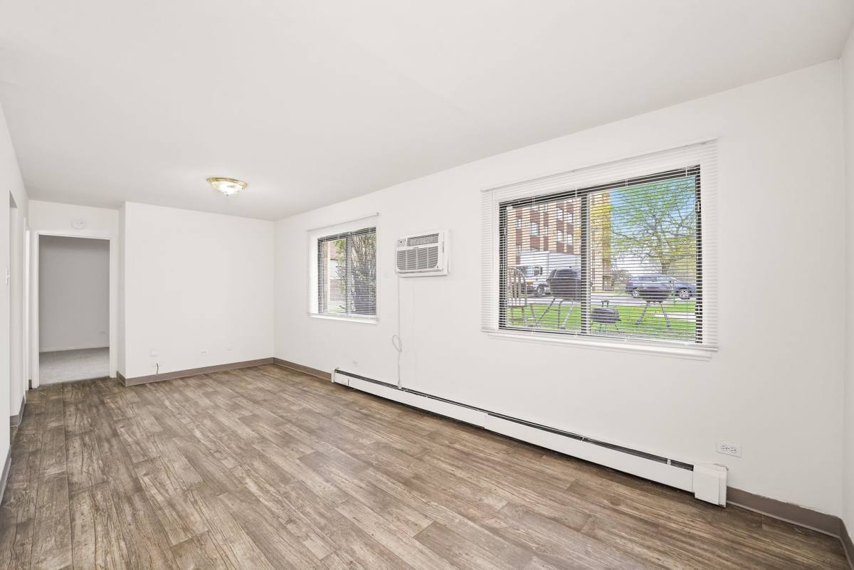 Apartment for rent at 22501 Butterfield Rd, Richton Park, IL 60471