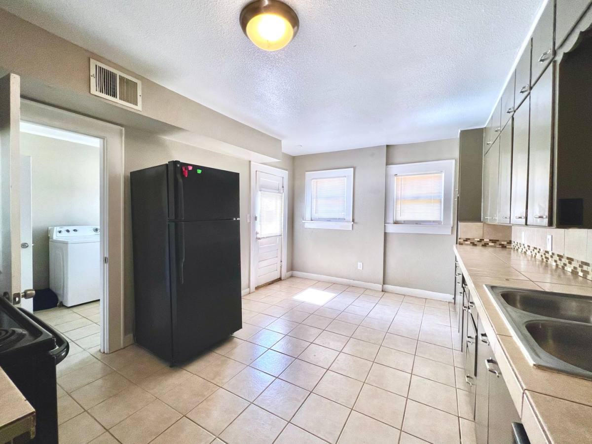 House for rent at 1905 29th St, Lubbock, TX 79411