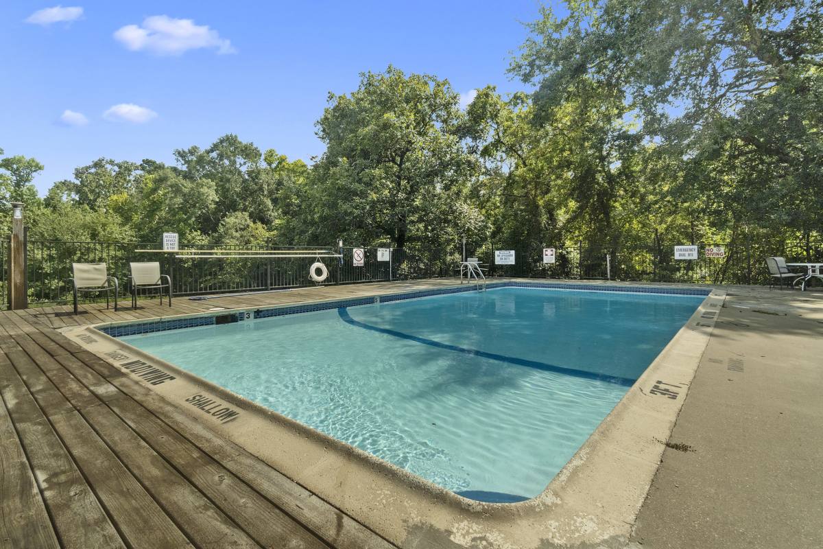 Apartment for rent at 614 Gilmer Rd, Longview, TX 75604