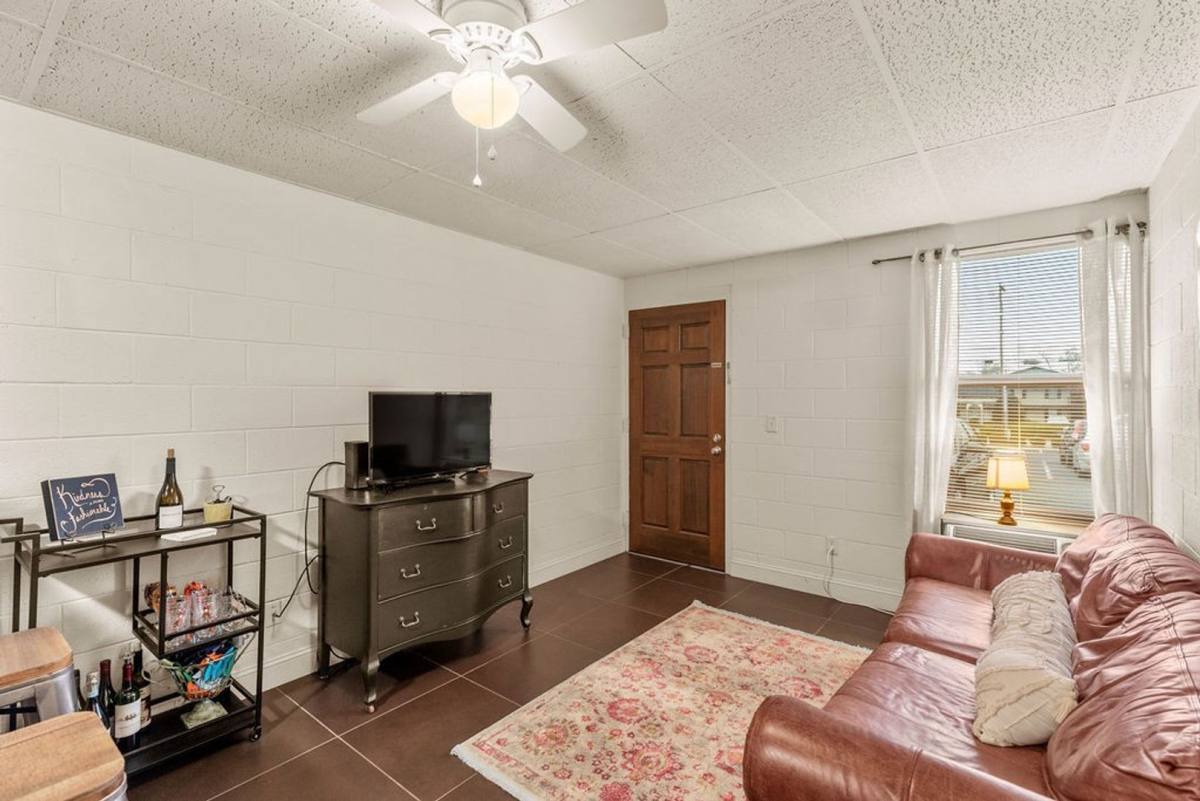 Apartment for rent at 306 E Magnolia Ave, Auburn, AL 36830